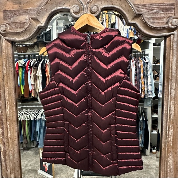 BEE BY MONT NOIR Jackets & Blazers - BEE BY MONT NOIR Down Hooded Puffer